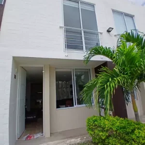 CASA EN RICAURTE- CUNDINAMARCA AMOBLADA