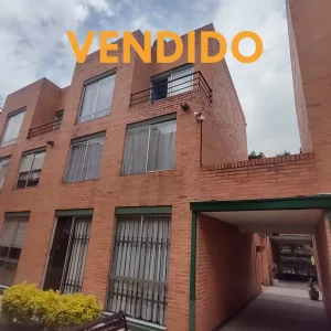 CASA EN HAYUELOS